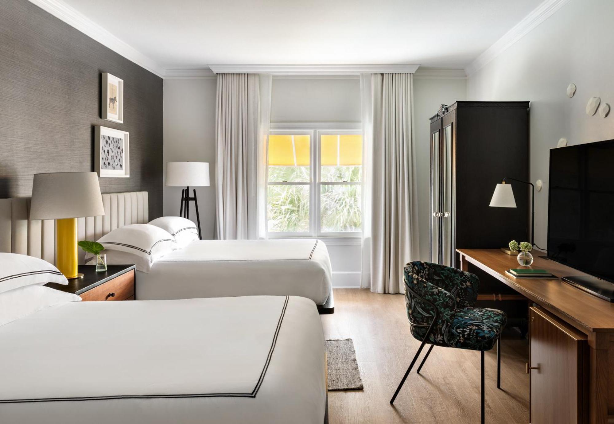 Queen Room with Two Queen Beds and Mobility Accessible Tub