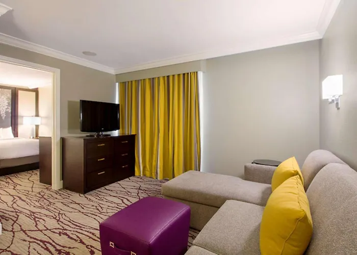 Doubletree By Hilton Historic Savannah