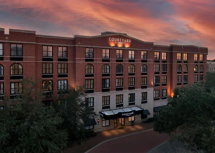 3 star hotels Courtyard By Marriott Savannah Downtown - Historic District